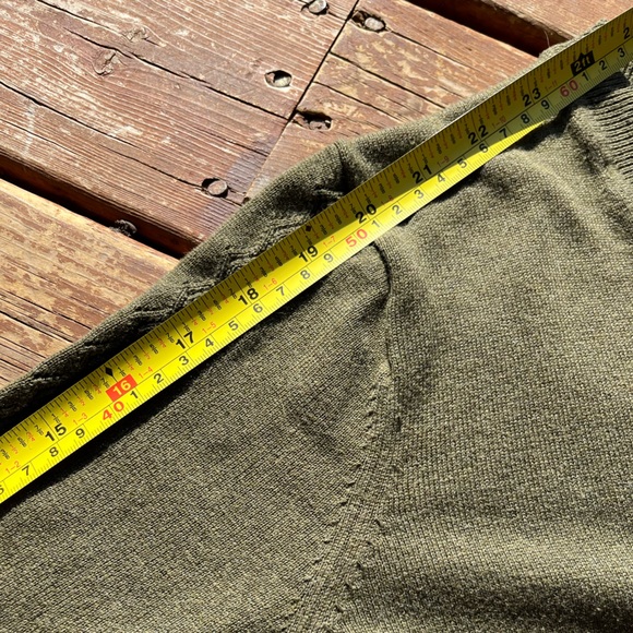 Banana Republic. Women’s Dark Green. Large Petite. GUC - Picture 5 of 12